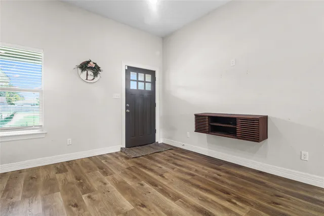 $264,900 | 1208 East Henderson Road, Angleton, TX 77515