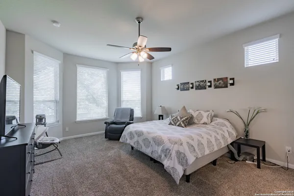 $2,395 | 22419 Carriage Bush, San Antonio, TX 78261