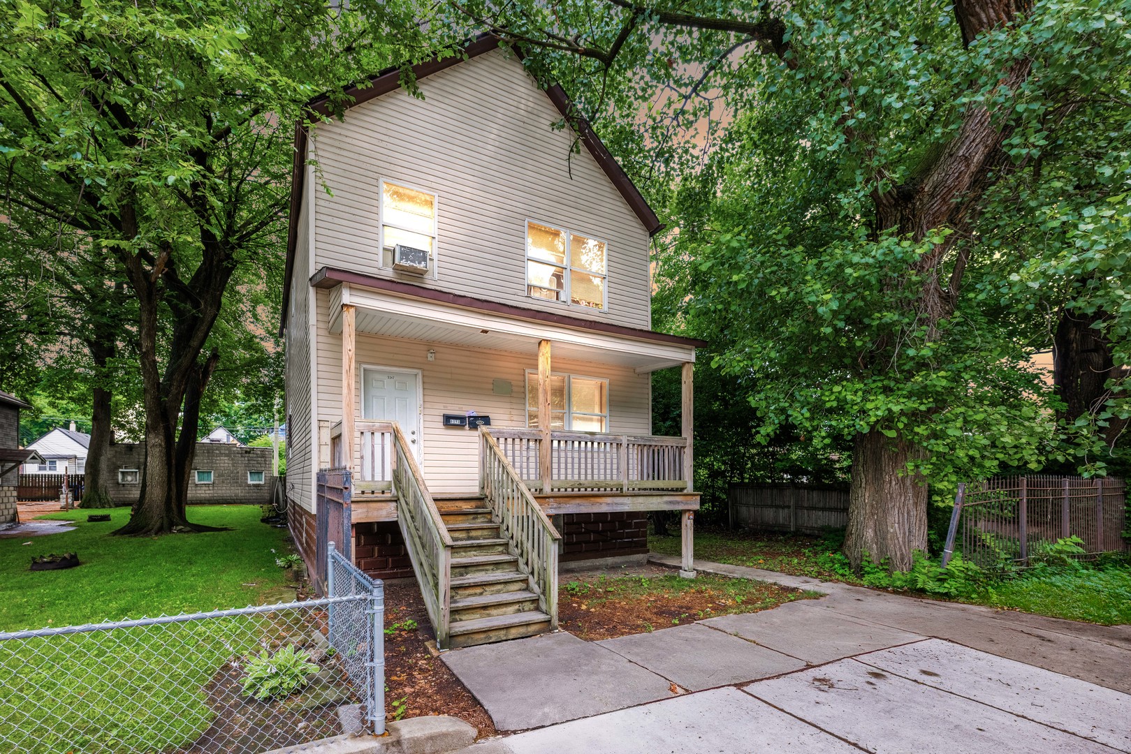 5347 South Racine Avenue Chicago, IL 60609 - Photo 1 of 31 Gallery Image 1