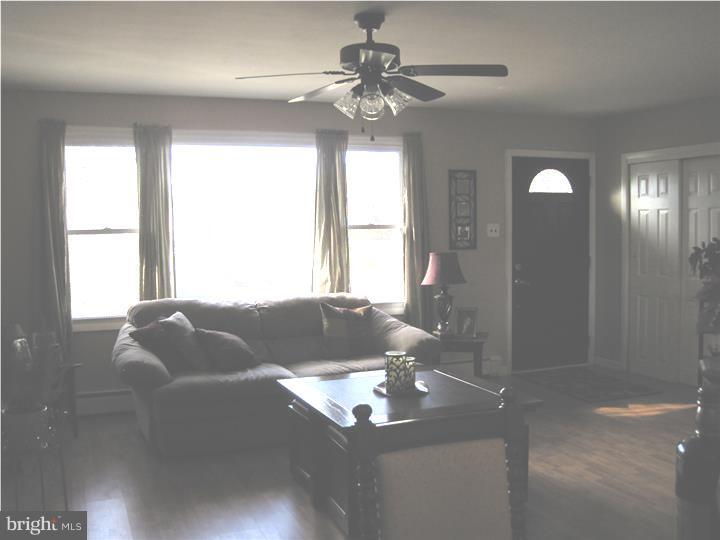 349 Chapel Heights Road Sewell, NJ 08080 - Photo 6 of 17 Living Room
