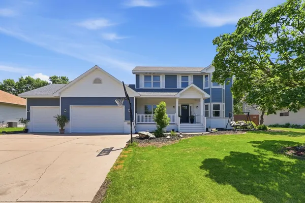 $430,000 | 1004 Canterbury Avenue Northeast, Buffalo, MN 55313