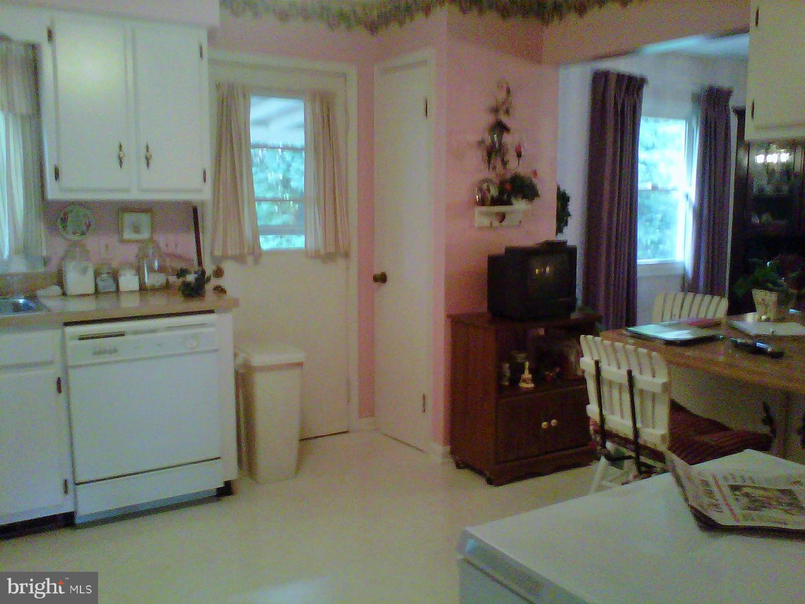 114 Minnick Road Inwood, WV 25428 - Photo 14 of 30 Kitchen