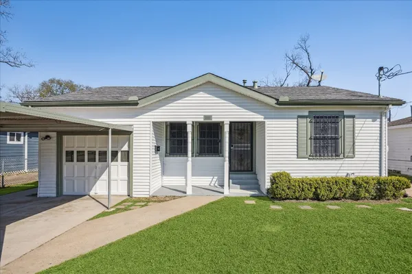 $2,100 | 1115 Post Street, Houston, TX 77022