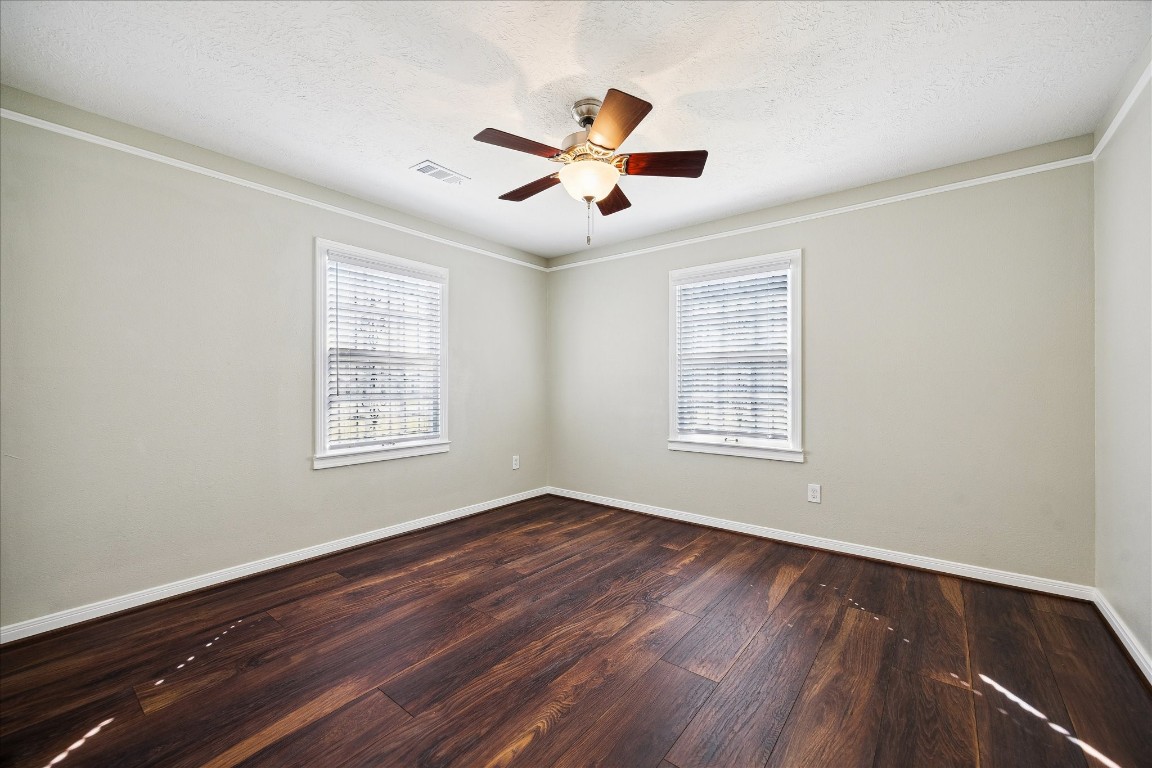 1115 Post Street Houston, TX 77022 - Photo 13 of 23 Bedroom with 2 closets.