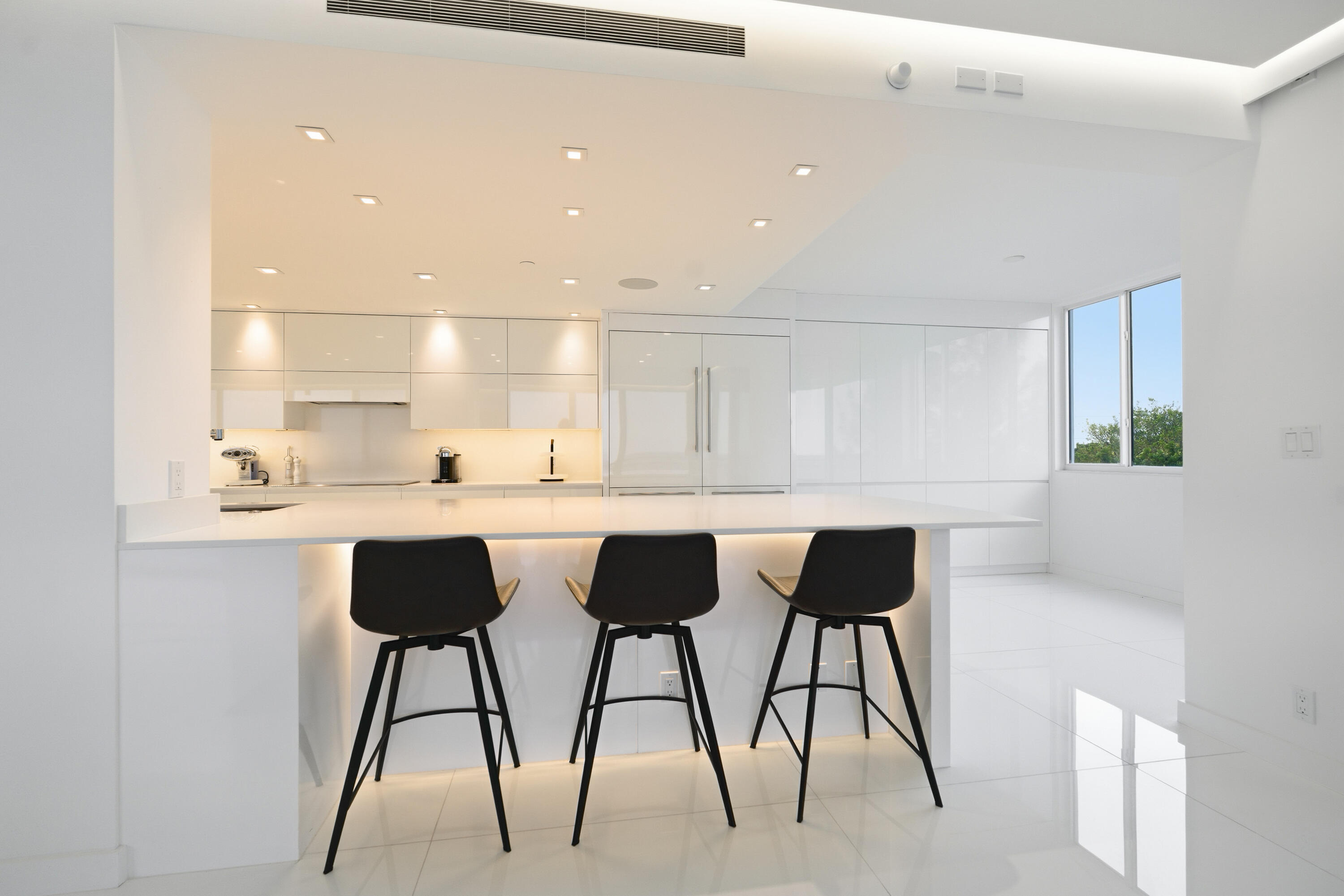 2150 North Ocean Boulevard, Unit 4N Boca Raton, FL 33431 - Photo 18 of 68 Kitchen/Dining
