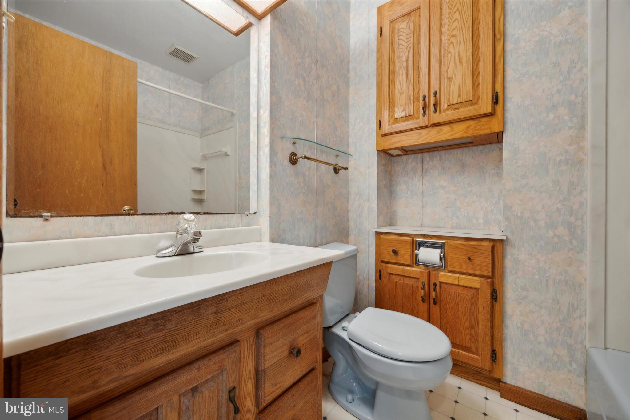 2573 Radcliffe Road Broomall, PA 19008 - Photo 11 of 23 Gallery Image 11
