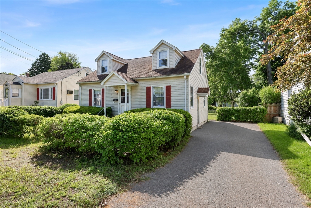 95 Kingsley Street Springfield, MA 01104 - Photo 2 of 29