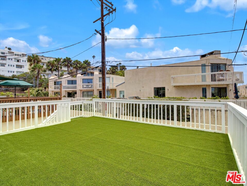 104 Sunridge Street Playa del Rey, CA 90293 - Photo 31 of 61 Gallery Image 31