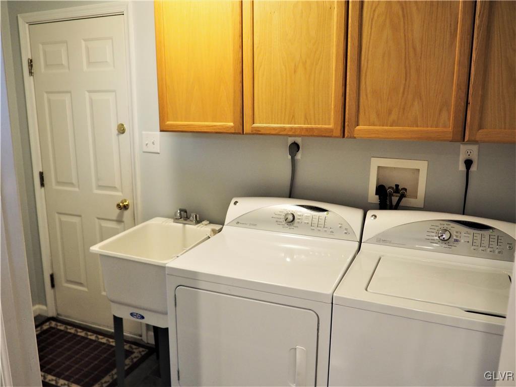 222 Gallagher Road Whitehall, PA 18052 - Photo 14 of 44 Gallery Image 14