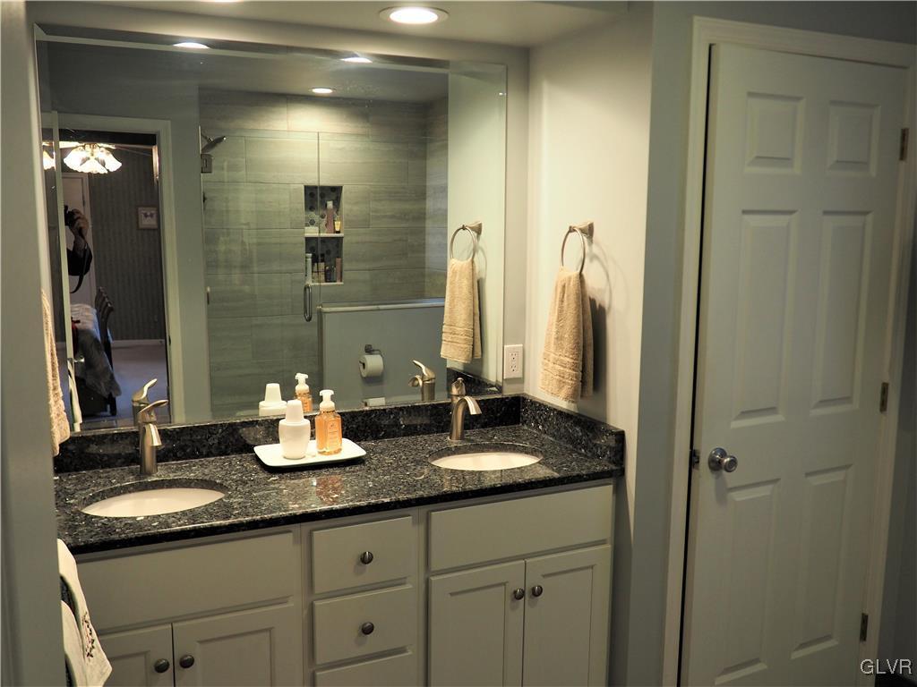 222 Gallagher Road Whitehall, PA 18052 - Photo 19 of 44 Gallery Image 19