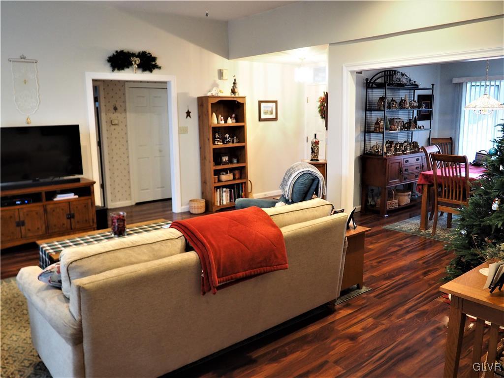 222 Gallagher Road Whitehall, PA 18052 - Photo 7 of 44 Gallery Image 7