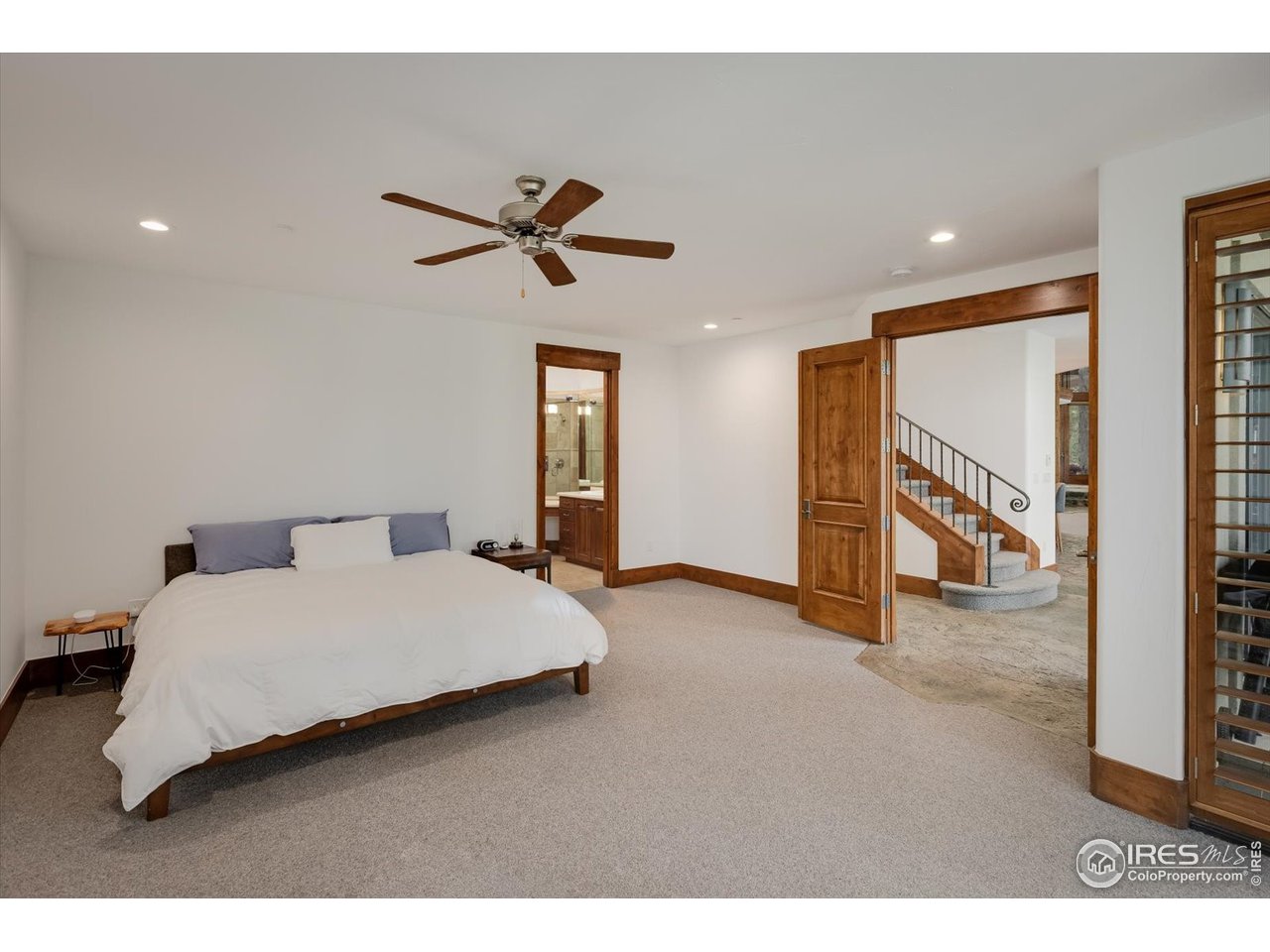 34750 Fox Ridge Road Evergreen, CO 80439 - Photo 24 of 39 Second primary on main level, with full bathroom