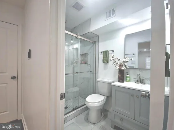 $2,800 | 3815 Monte Vista Place, Unit 98E, Alexandria, VA 22309