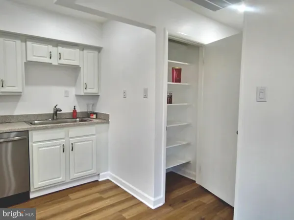 $2,800 | 3815 Monte Vista Place, Unit 98E, Alexandria, VA 22309
