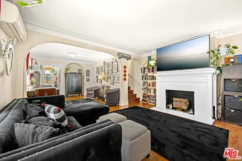 $1,250,000 | 6104 Winans Drive, Los Angeles, CA 90068