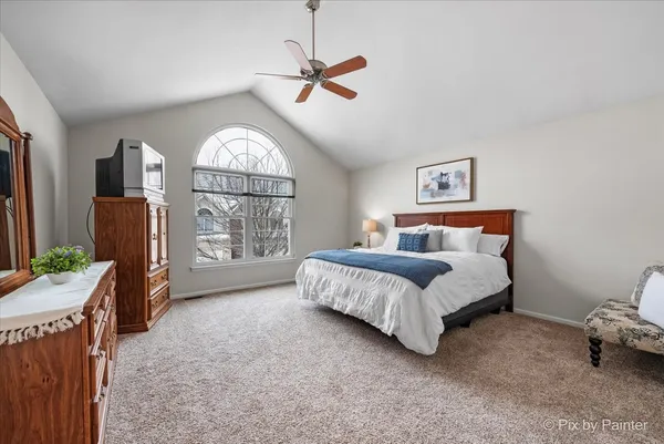 $430,000 | 700 Juniper Lane, Lake In The Hills, IL 60156