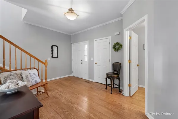 $430,000 | 700 Juniper Lane, Lake In The Hills, IL 60156