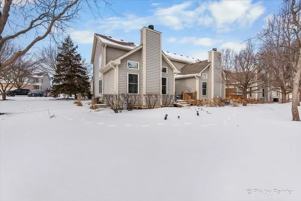 $430,000 | 700 Juniper Lane, Lake In The Hills, IL 60156
