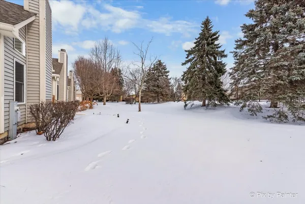 $430,000 | 700 Juniper Lane, Lake In The Hills, IL 60156