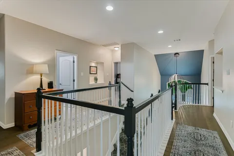 $1,250,000 | 10613 Pointe View Drive, Austin, TX 78738