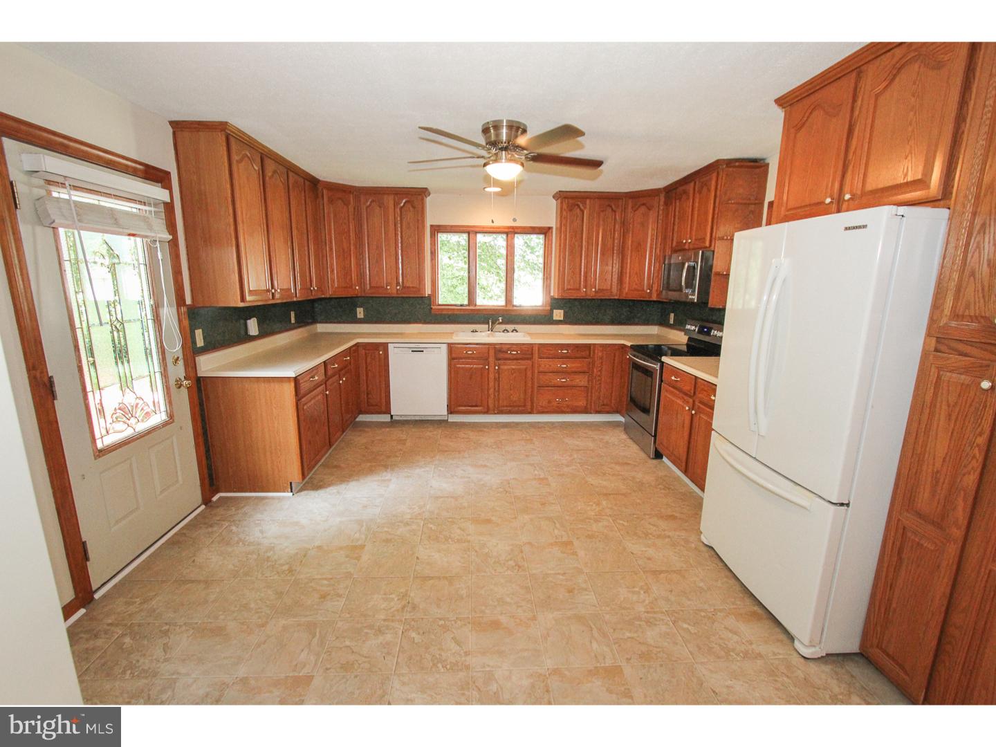185 North Pleasantview Road Pottstown, PA 19464 - Photo 4 of 22 Gallery Image 4