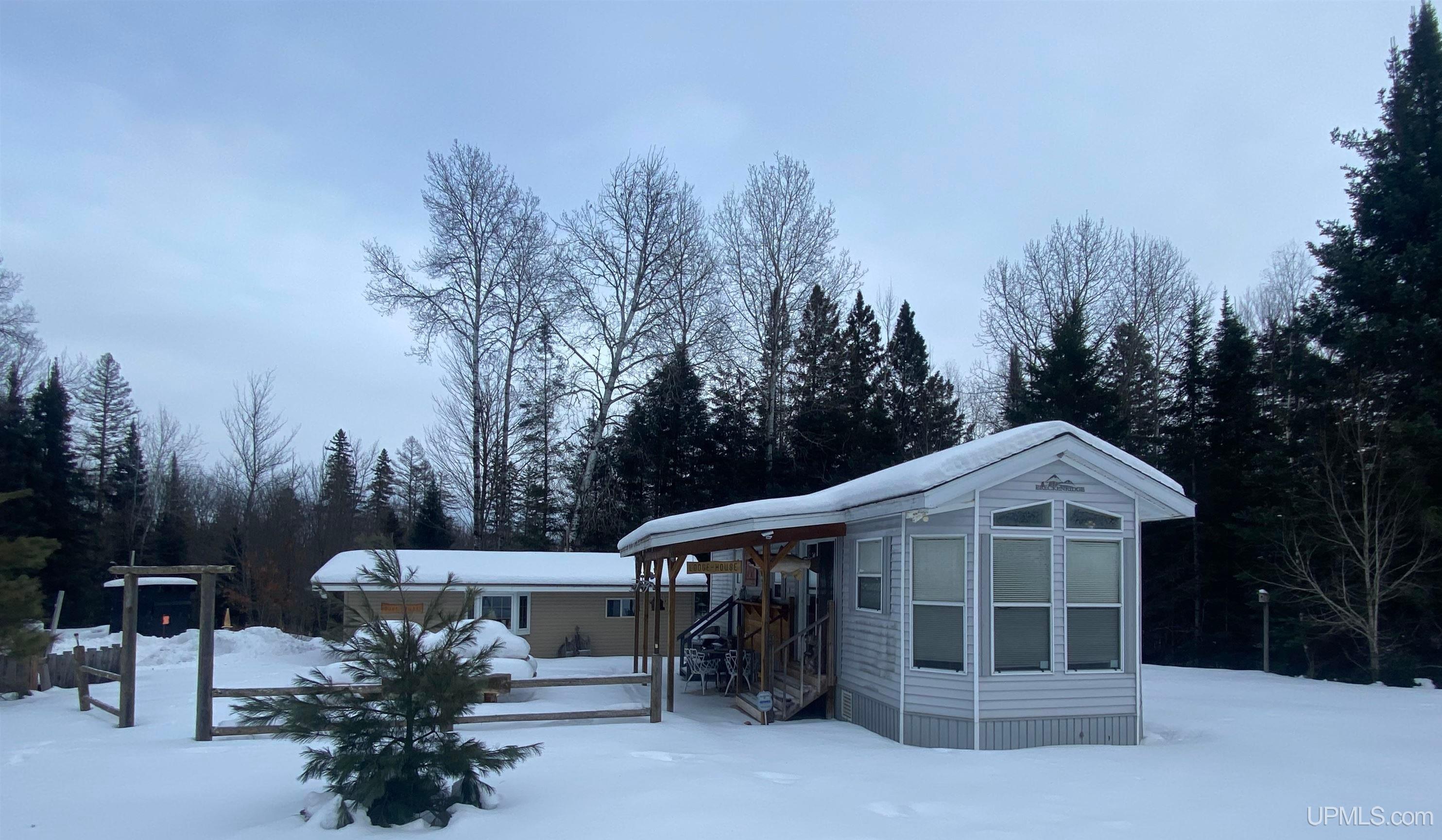 4340 Thompson Road Florence, WI 54121 - Photo 2 of 19