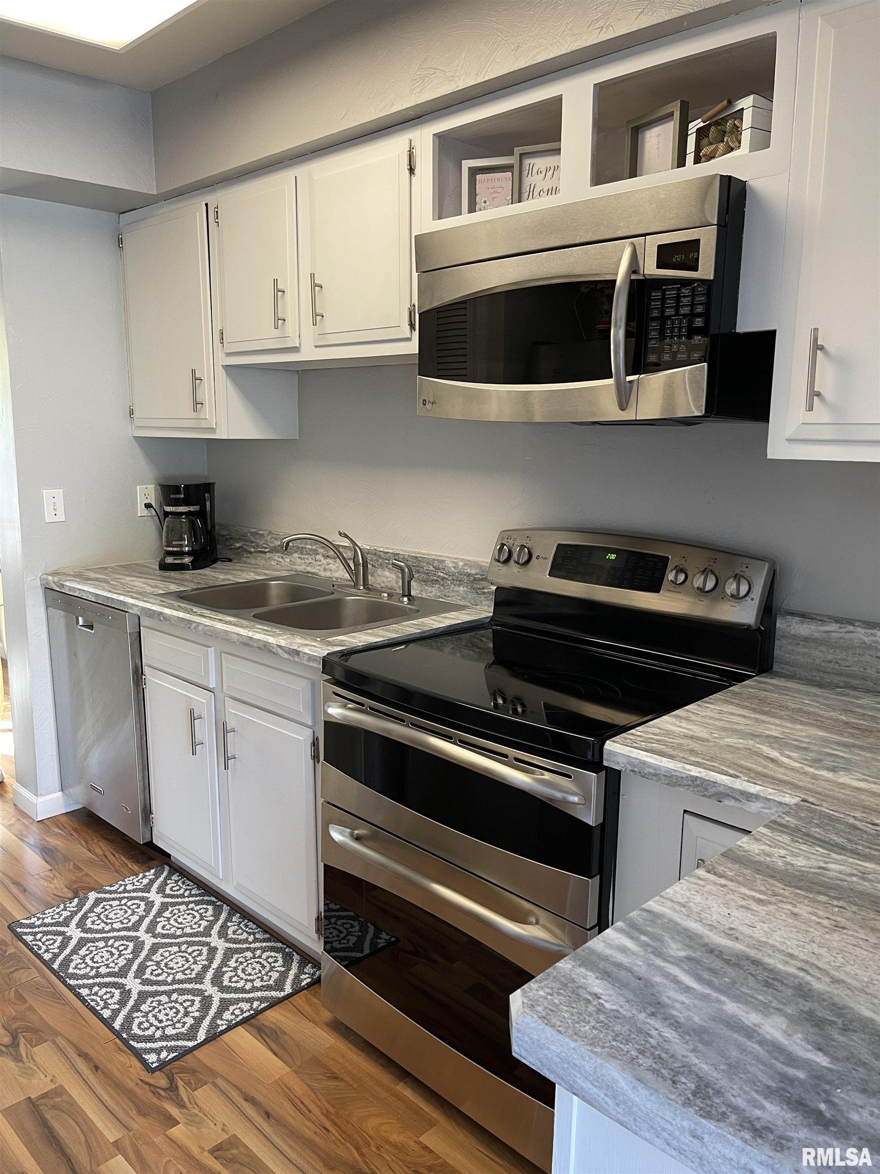 105 South Yorktown Road Macomb, IL 61455 - Photo 18 of 44 Gallery Image 18