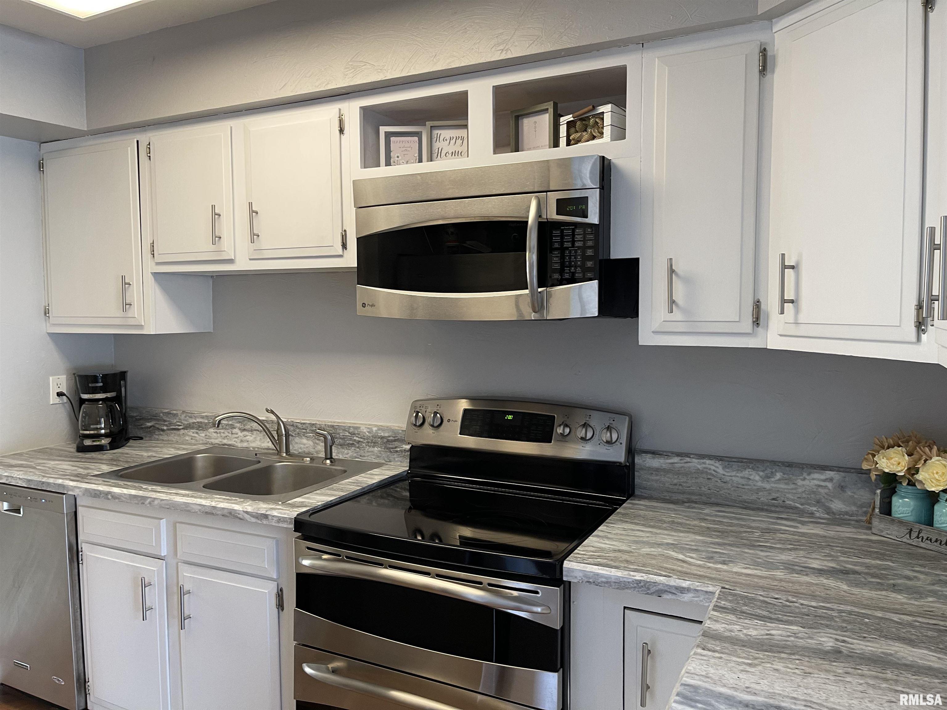 105 South Yorktown Road Macomb, IL 61455 - Photo 19 of 44 Gallery Image 19