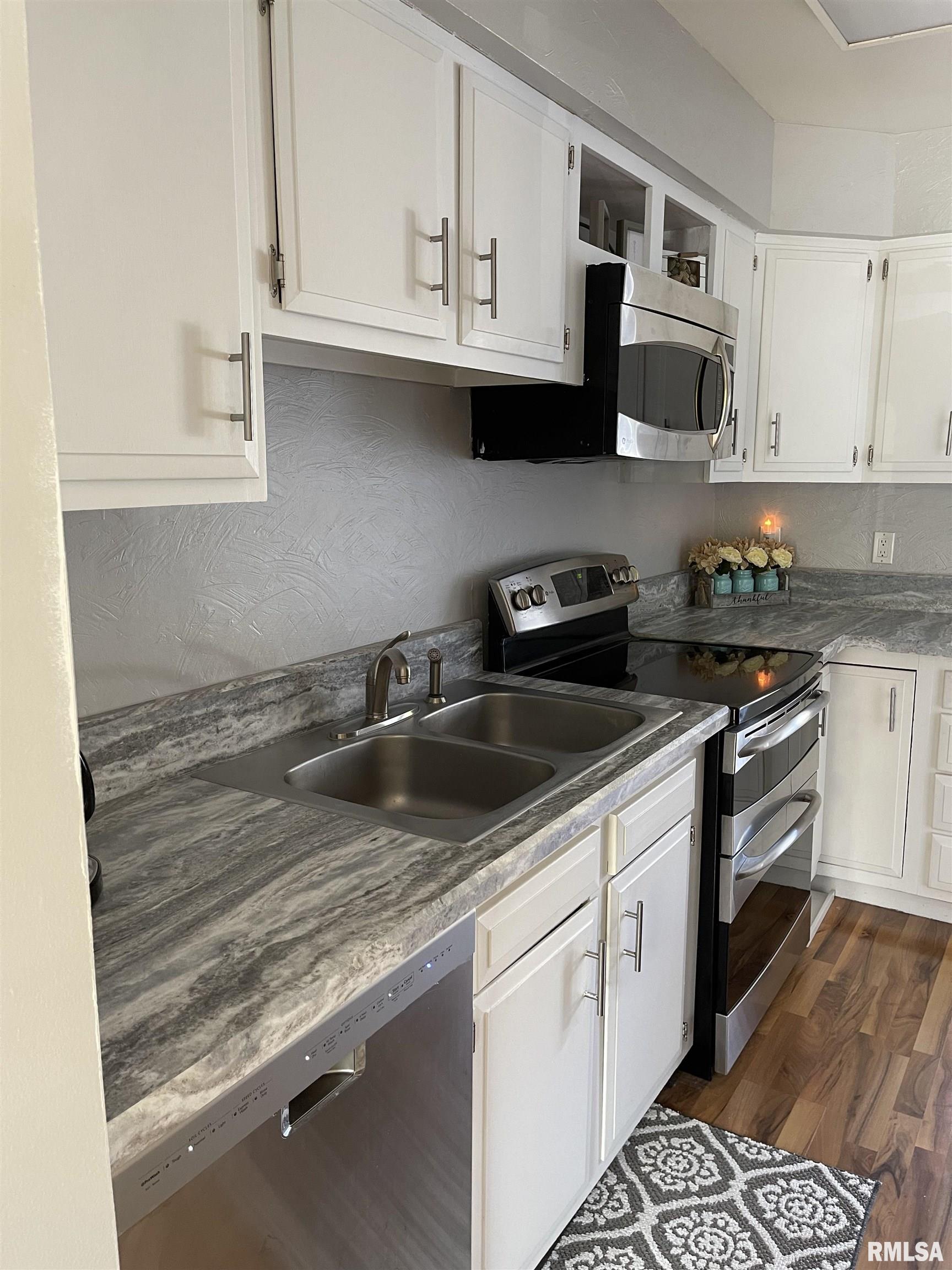105 South Yorktown Road Macomb, IL 61455 - Photo 20 of 44 Gallery Image 20