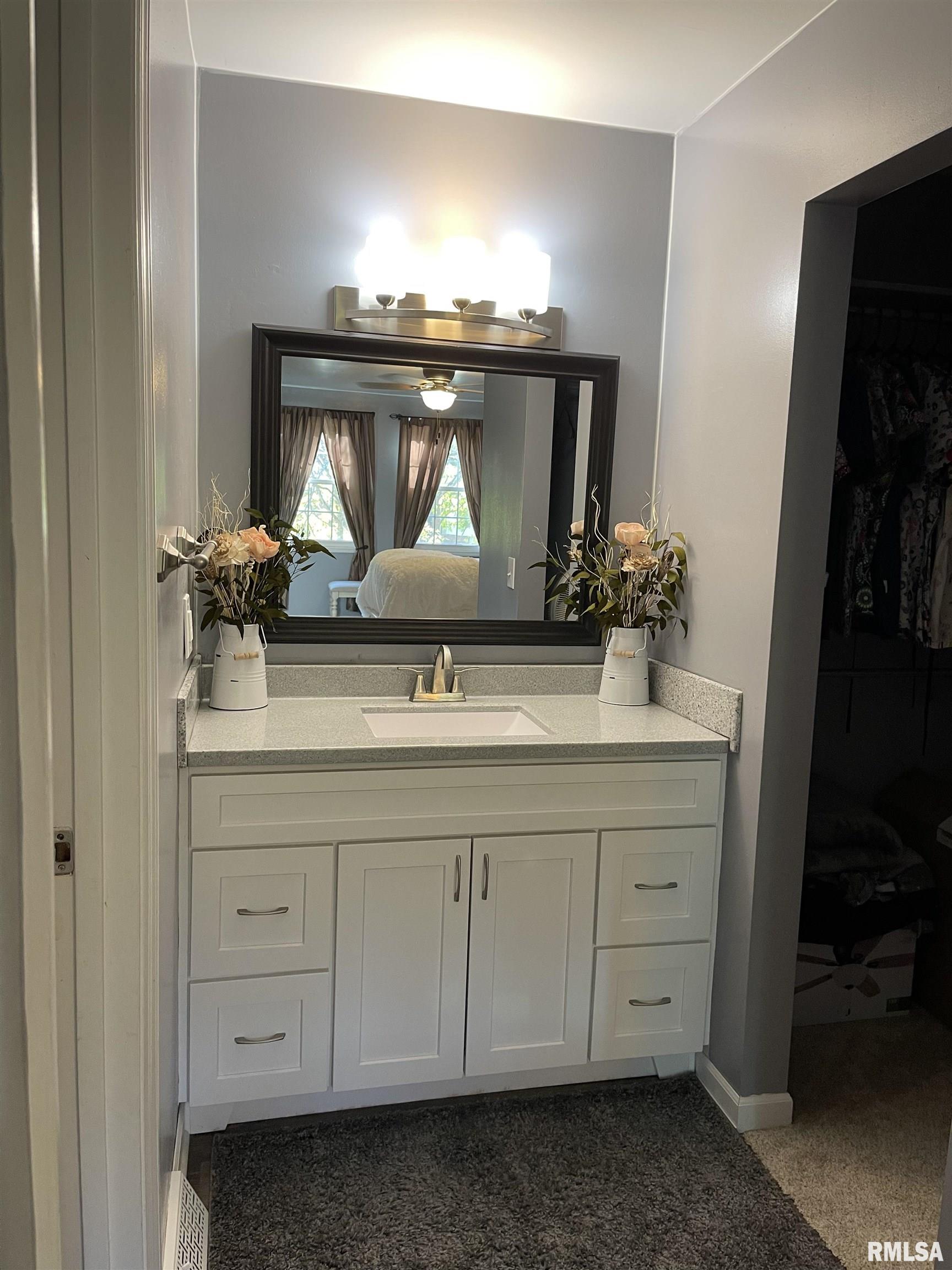 105 South Yorktown Road Macomb, IL 61455 - Photo 31 of 44 Gallery Image 31