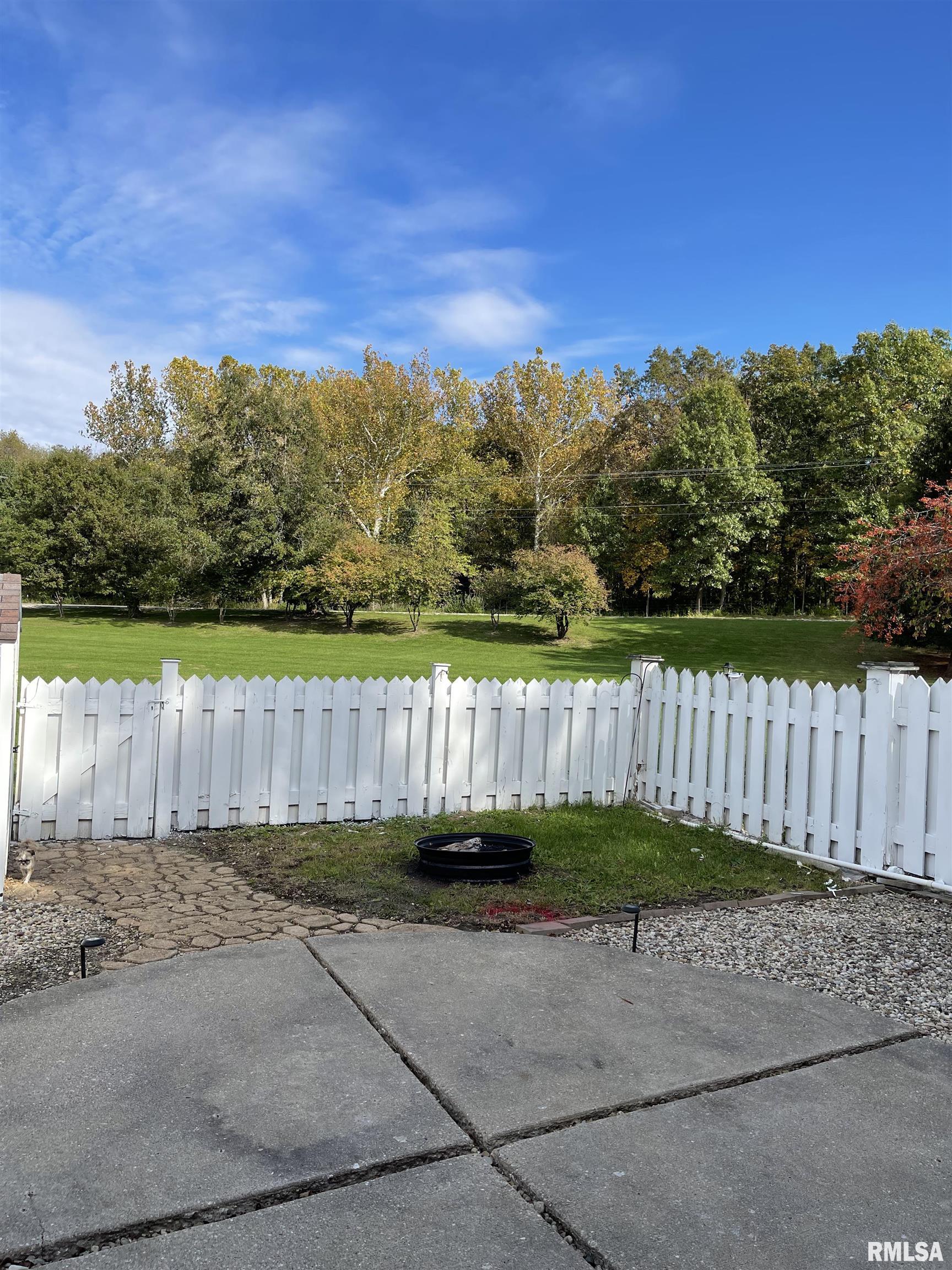 105 South Yorktown Road Macomb, IL 61455 - Photo 44 of 44 Gallery Image 44