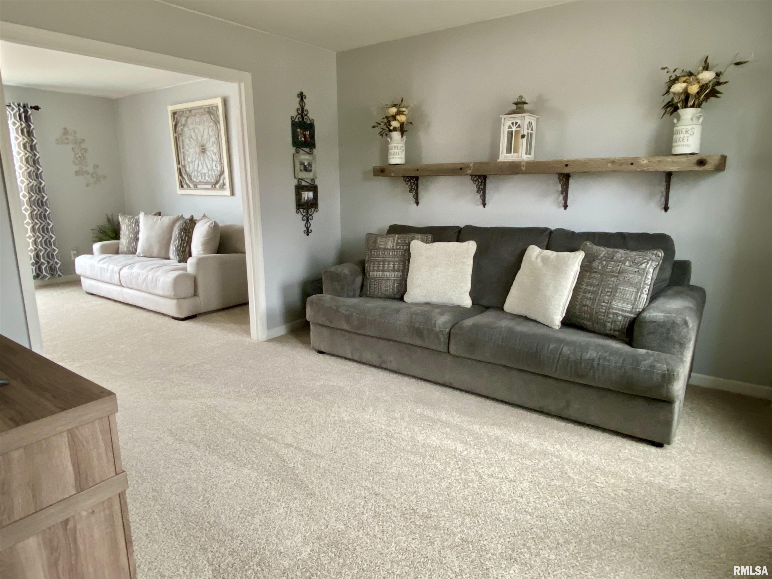 105 South Yorktown Road Macomb, IL 61455 - Photo 7 of 44 Gallery Image 7