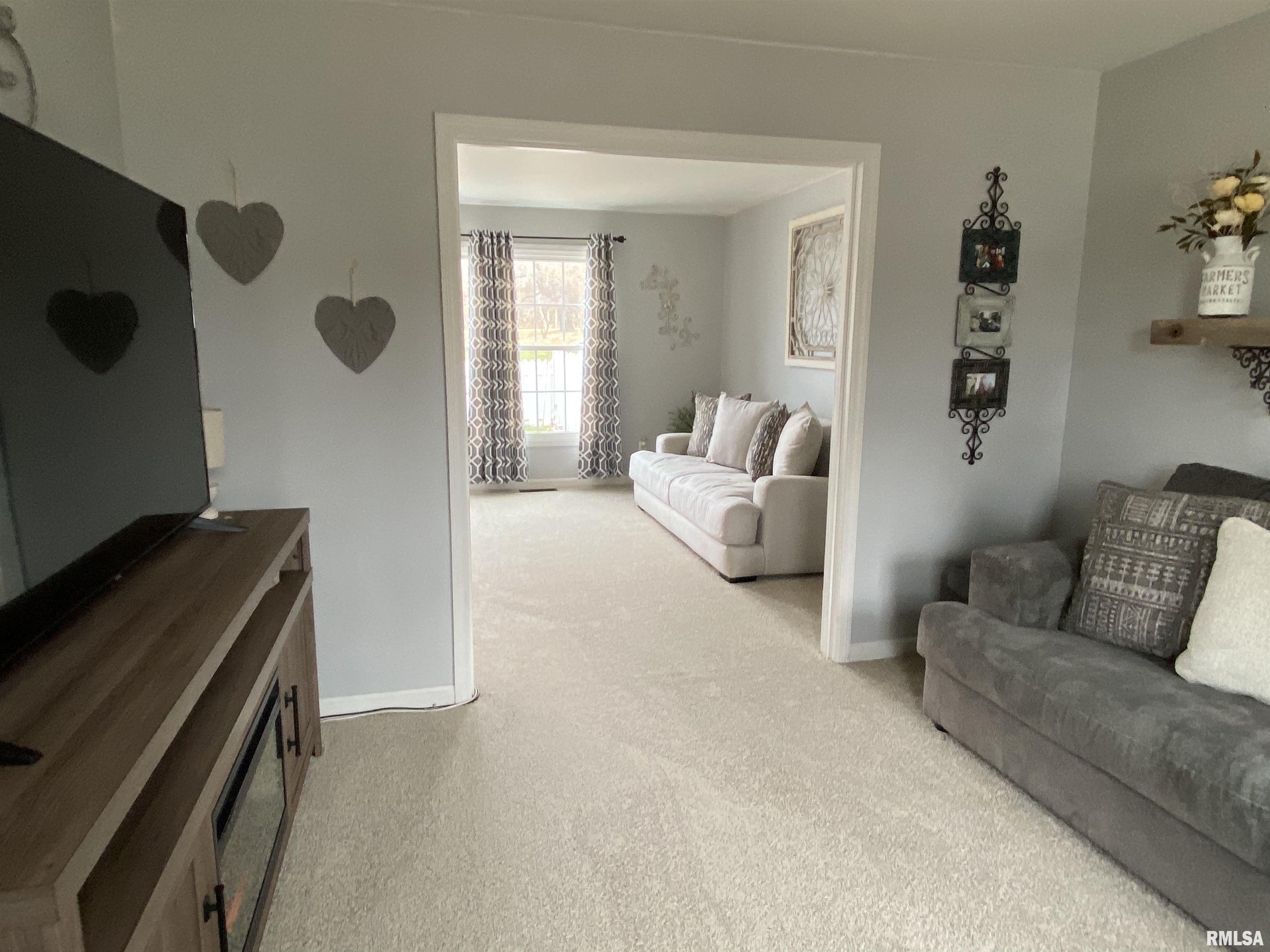 105 South Yorktown Road Macomb, IL 61455 - Photo 9 of 44 Gallery Image 9