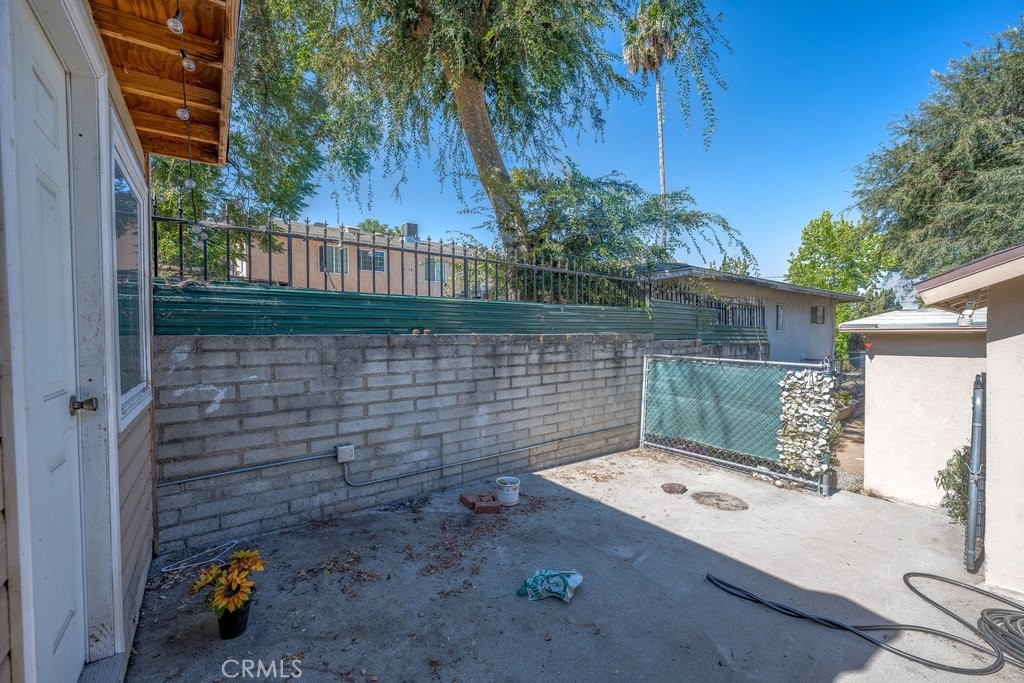 10652 Commerce Avenue Tujunga, CA 91042 - Photo 27 of 33