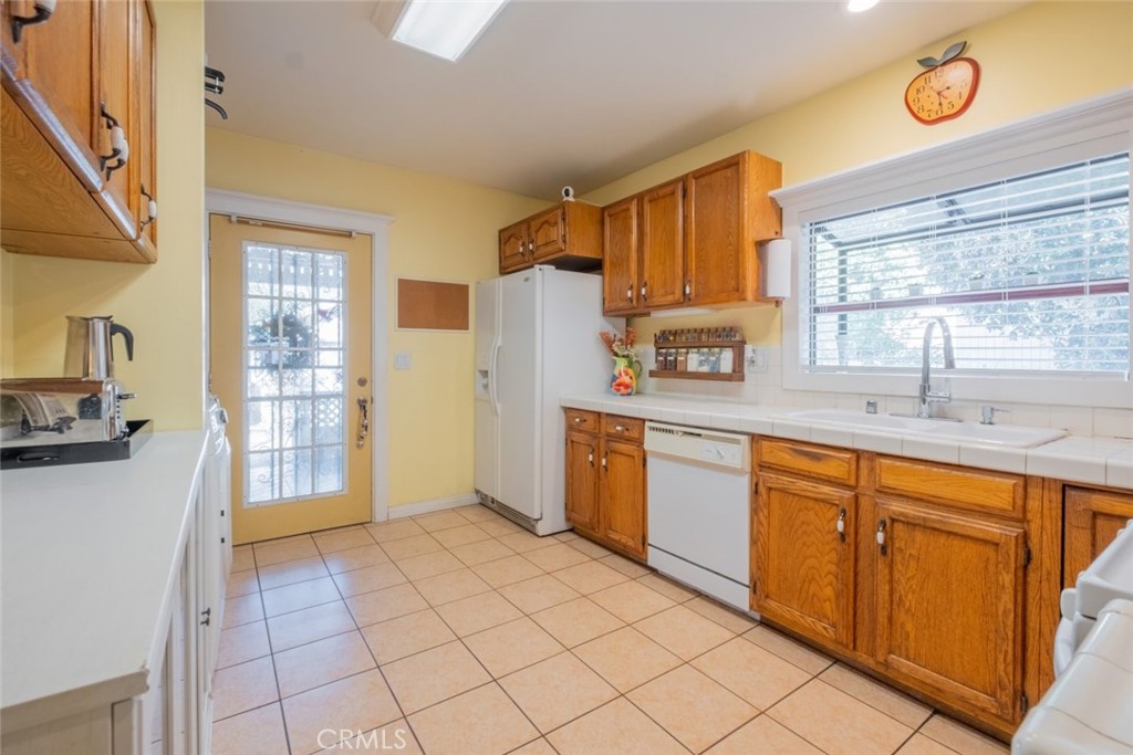 1961 Addison Way Los Angeles, CA 90041 - Photo 11 of 32