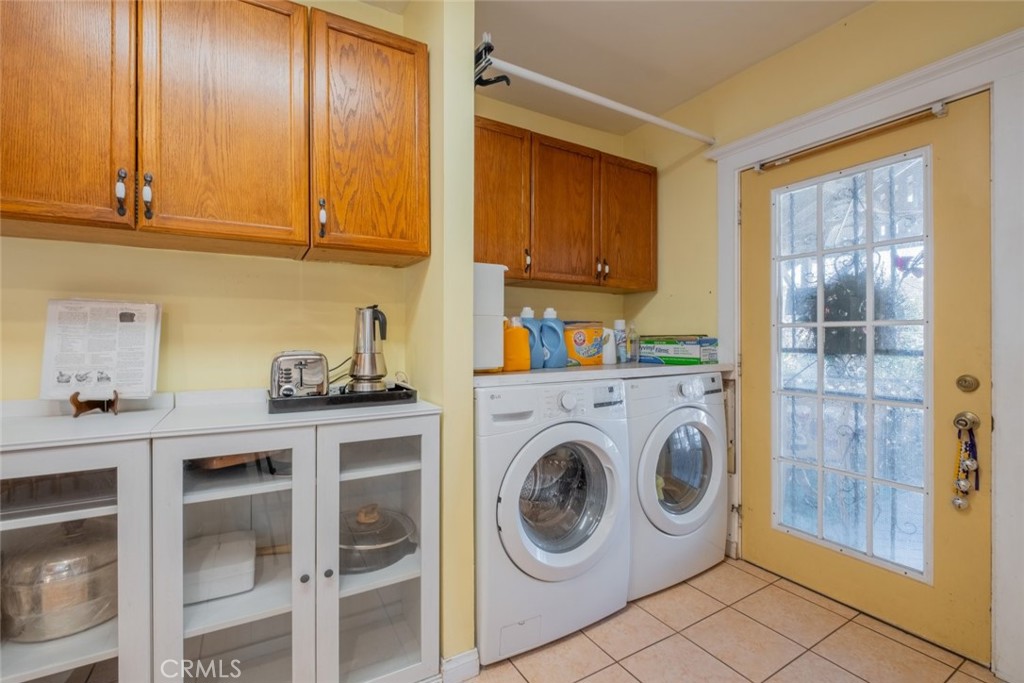 1961 Addison Way Los Angeles, CA 90041 - Photo 13 of 32