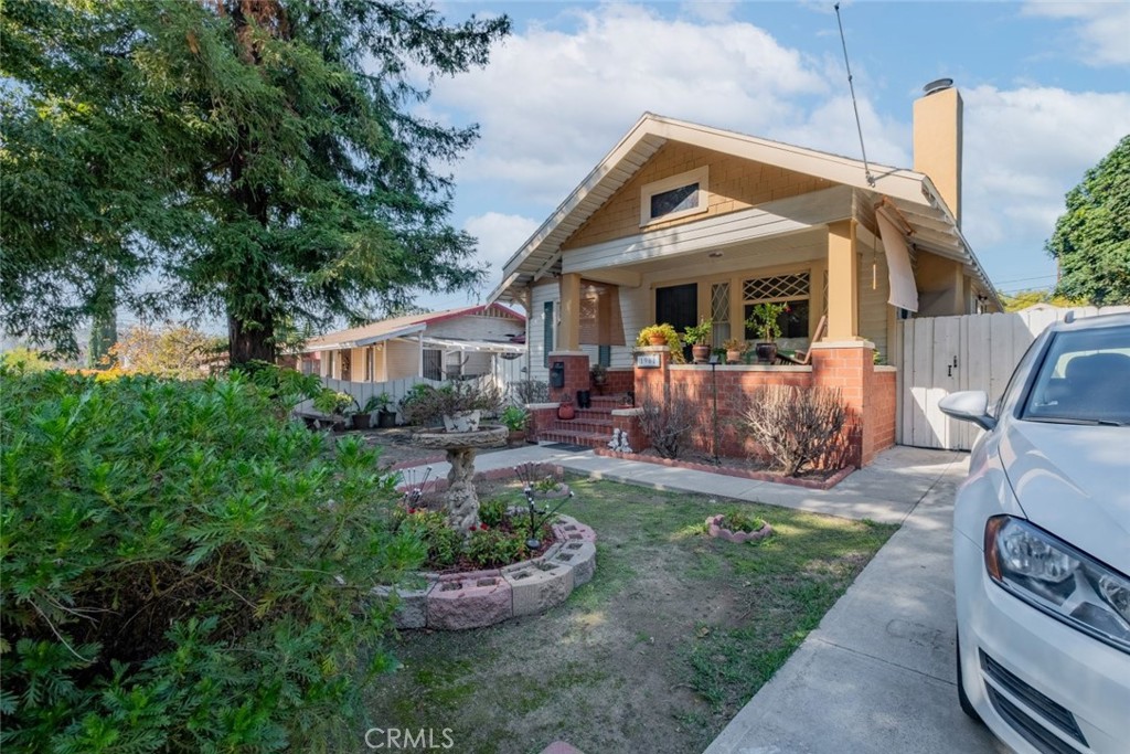 1961 Addison Way Los Angeles, CA 90041 - Photo 3 of 32