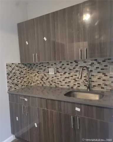 $1,850 | 343 Pearl Street, Bridgeport, CT 06608