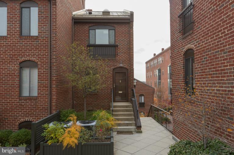 1059 Paper Mill Court, Unit 1059 Washington, DC 20007 - Photo 2 of 18 Exterior (Front)