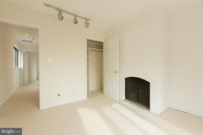 1059 Paper Mill Court, Unit 1059 Washington, DC 20007 - Photo 11 of 18 Bedroom (Master)