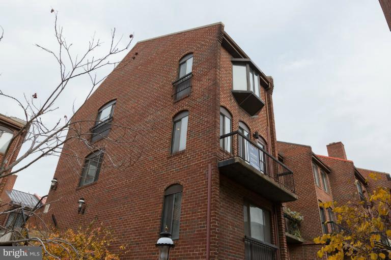 1059 Paper Mill Court, Unit 1059 Washington, DC 20007 - Photo 3 of 18 Exterior (Rear)