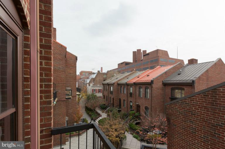 1059 Paper Mill Court, Unit 1059 Washington, DC 20007 - Photo 8 of 18 View