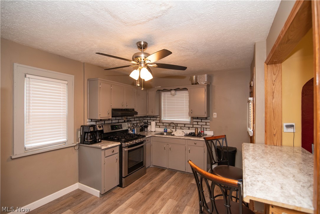 4258 Valley Road Cleveland, OH 44109 - Photo 8 of 22