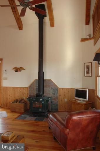 285 Round Hill Road Boston, VA 22713 - Photo 2 of 21 Great Room