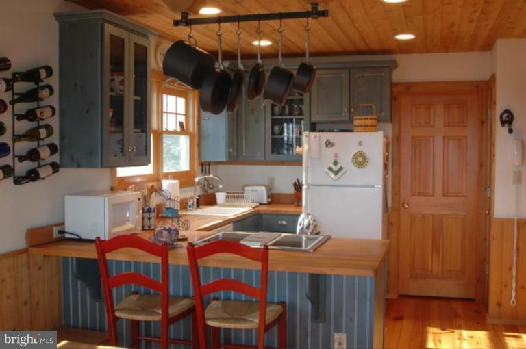 285 Round Hill Road Boston, VA 22713 - Photo 4 of 21 Kitchen from Dining Area