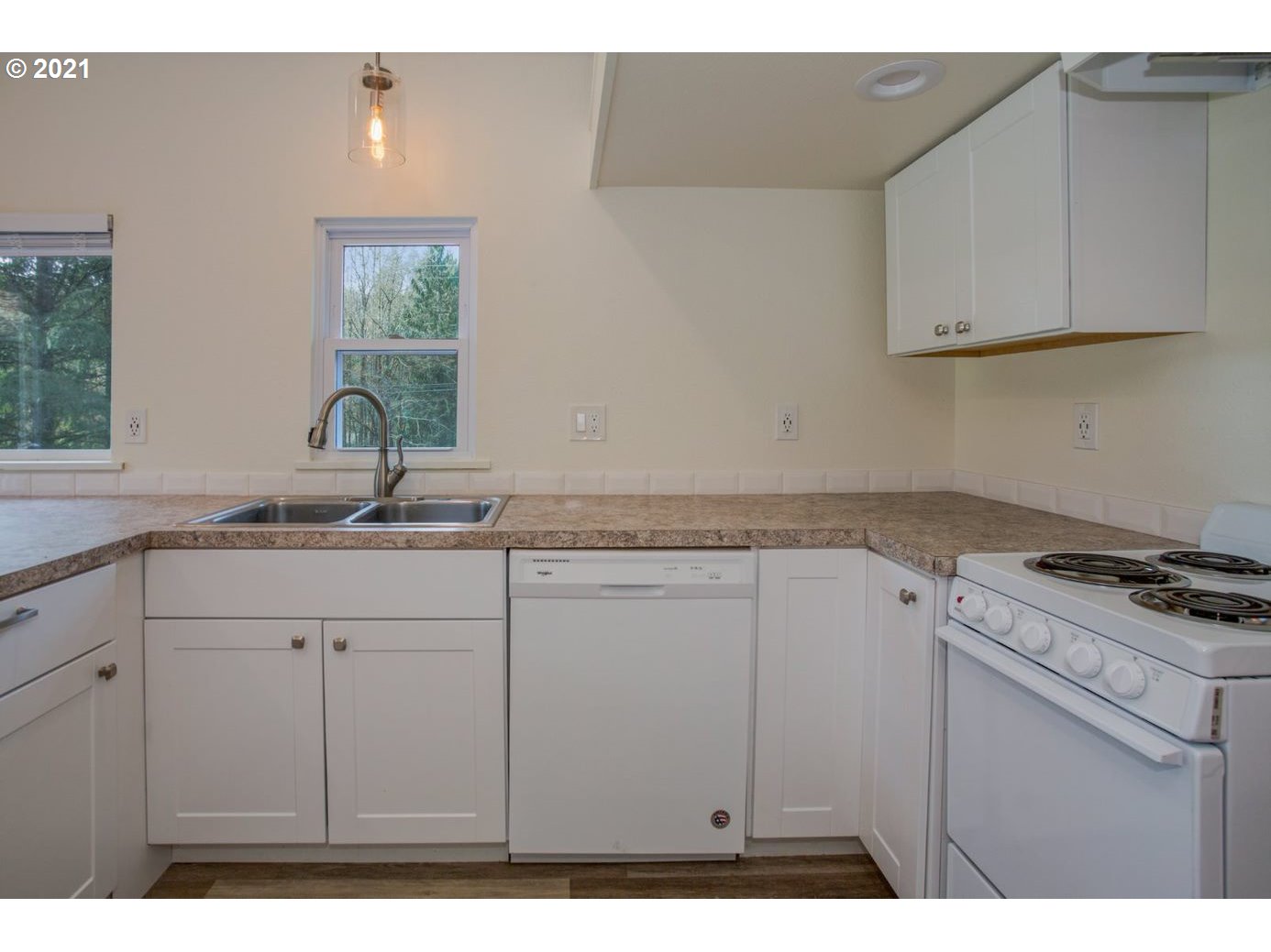 1152 Coal Creek Road Longview, WA 98632 - Photo 28 of 32