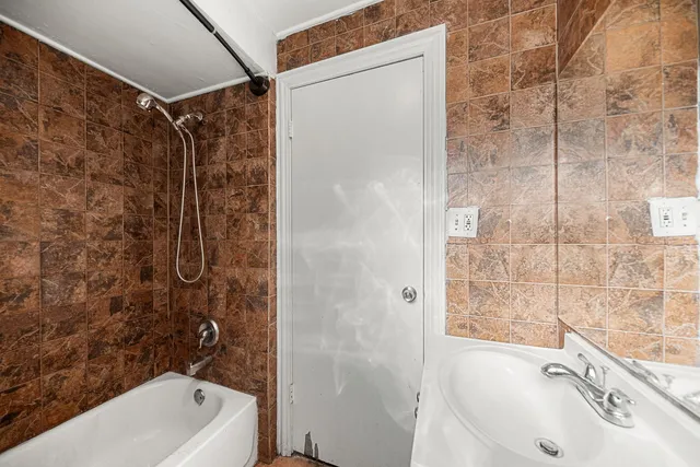 $225,000 | 7948 South Avalon Avenue, Chicago, IL 60619