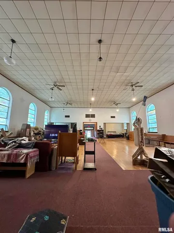 $74,900 | 120 West Poplar Street, Noble, IL 62868