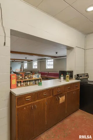 $74,900 | 120 West Poplar Street, Noble, IL 62868