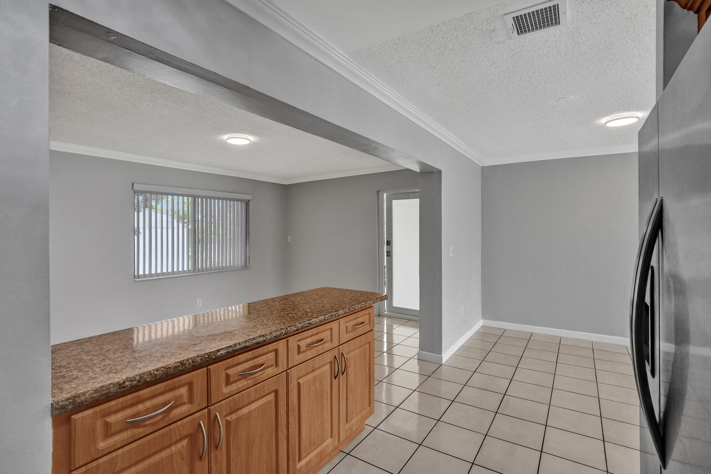 7200 West 14th Avenue Hialeah, FL 33014 - Photo 15 of 51 DSC01954